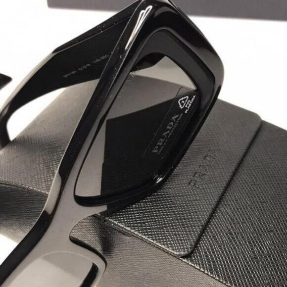 Authentic New Prada PR - 08YS 1AB5S0 Sunglasses Women's Black Dark Grey Butterfl - Picture 11 of 11